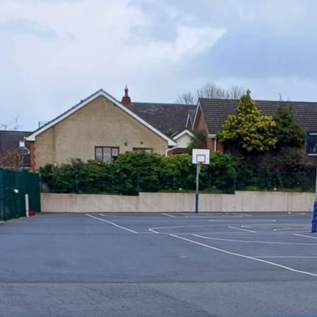 Schools-Grass-St-Oliver-Plunkett-NS